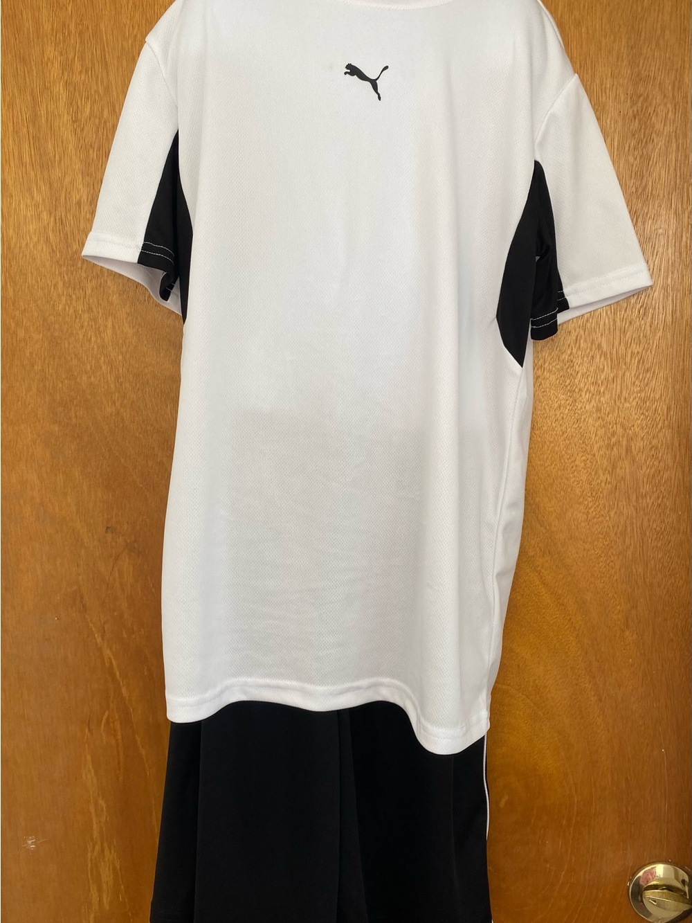 Puma White and Black Short Sleeve Athletic Tee for Kids 14/16